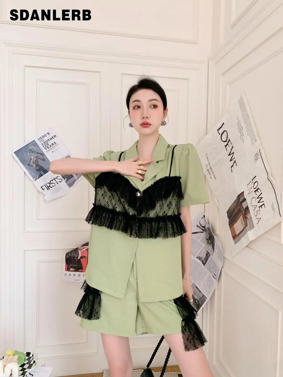 

2022 Summer New Lace Suit Collar Shirt Short Sleeve Loose Tops Fashion High Waist Wide Leg Shorts Two-Piece Suit for Women