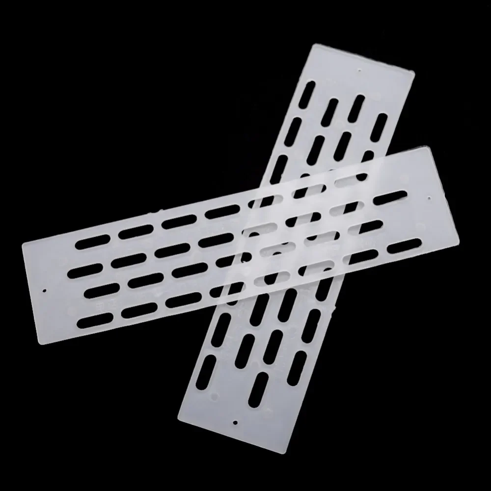 

50 Pcs Bee Plastic Anti Run Baffle Device Partition Door Sheet King Nest King Hive Parts Beekeeping Tool