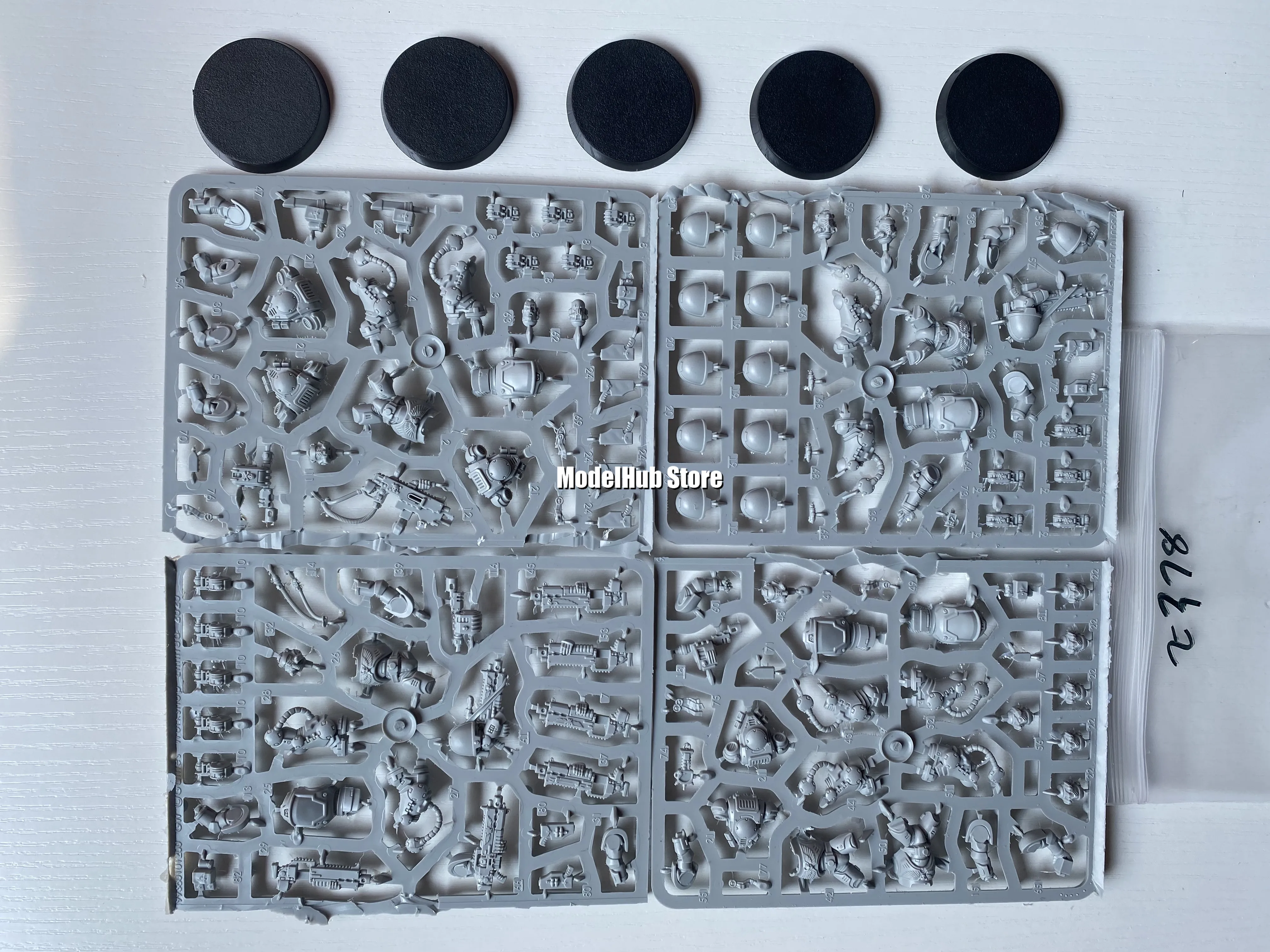 

Unpainted Resin Model E378 Gaming Miniatures Board Game Wargames Garage Kit