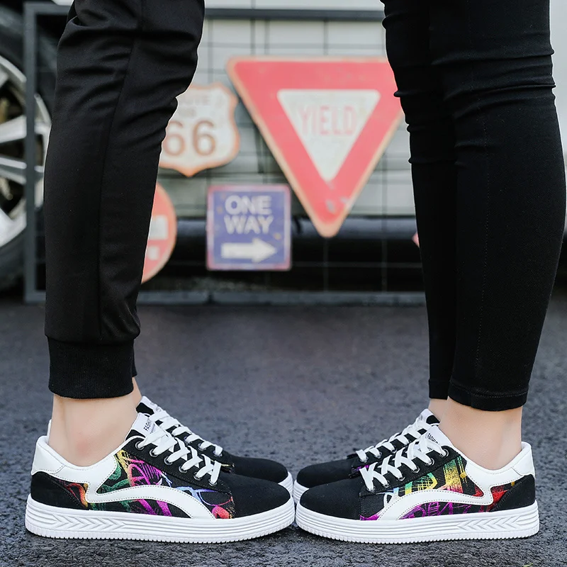 Fashion Printed Unisex Skateboarding Shoes Men Women Low top Canvas Shoes Casual Platform Flat Sneakers Men Zapatillas De Hombre