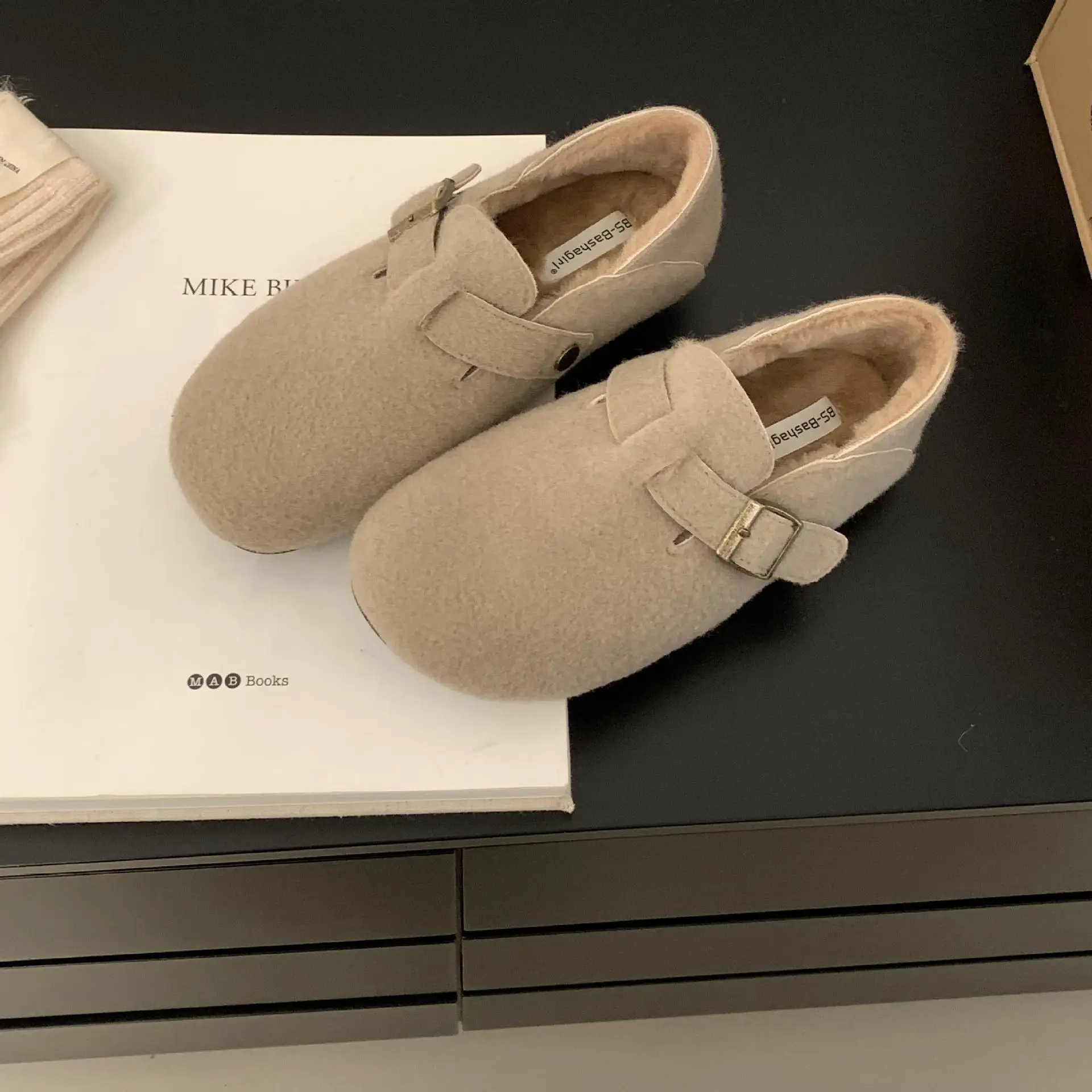 Повседневная женская обувь сабо с круглым носком лоферы на платформе новое