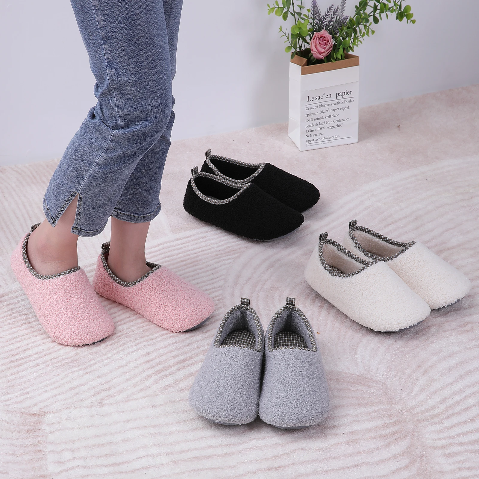 

Зимние женские домашние флисовые хлопковые туфли Comwarm, роскошные однотонные теплые плюшевые тапочки для влюбленных, домашние женские мехов...