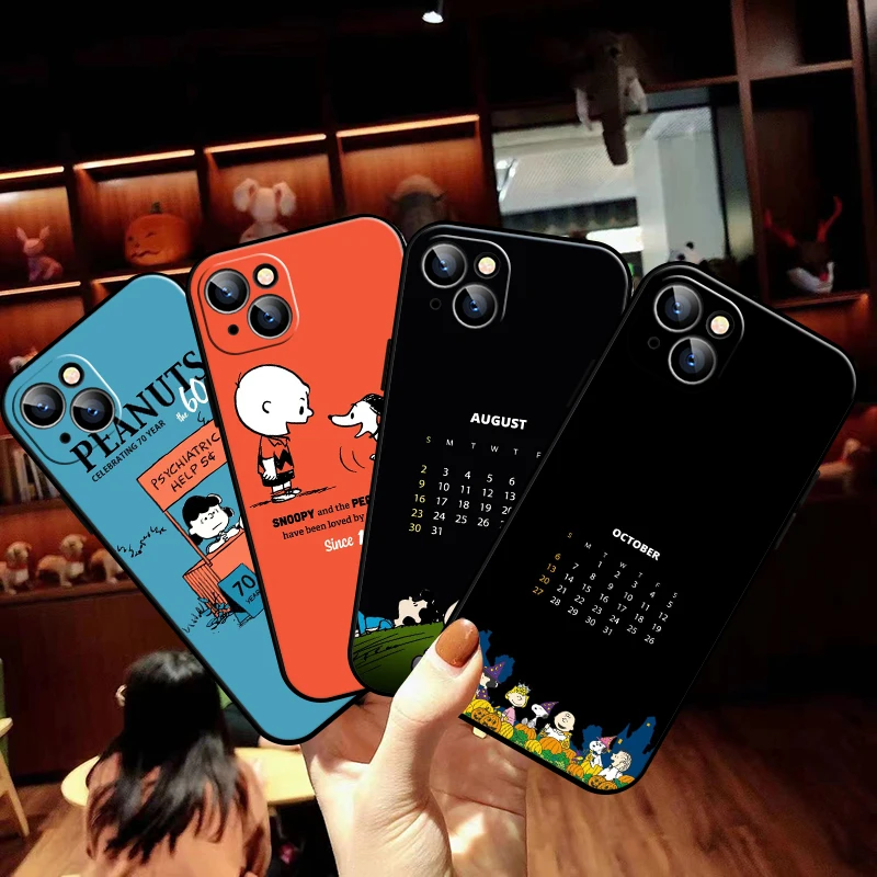 

Cartoon Snoopy Phone Case For Funda iPhone 11 12 13 Pro Max Mini X XR XS Max SE 2020 6 6s 7 8 Plus Etui Silicone Cover