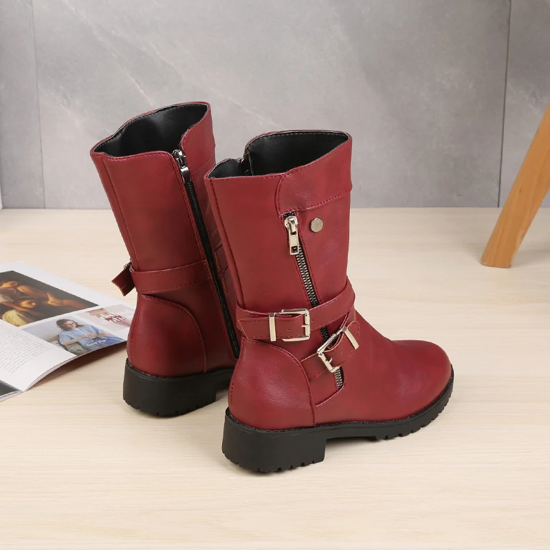 Женские ботинки до середины икры кожаные на низком квадратном каблуке молнии с