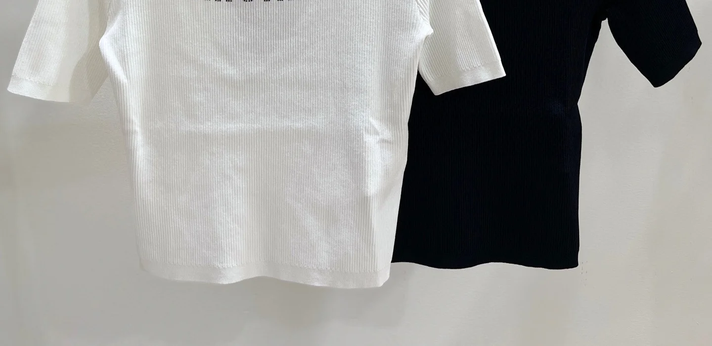 

140073 Fashion Classic Trendy Luxury Designer cloth Spring/Summer Hot Diamond Letter Square Neck Knitted T-shirt