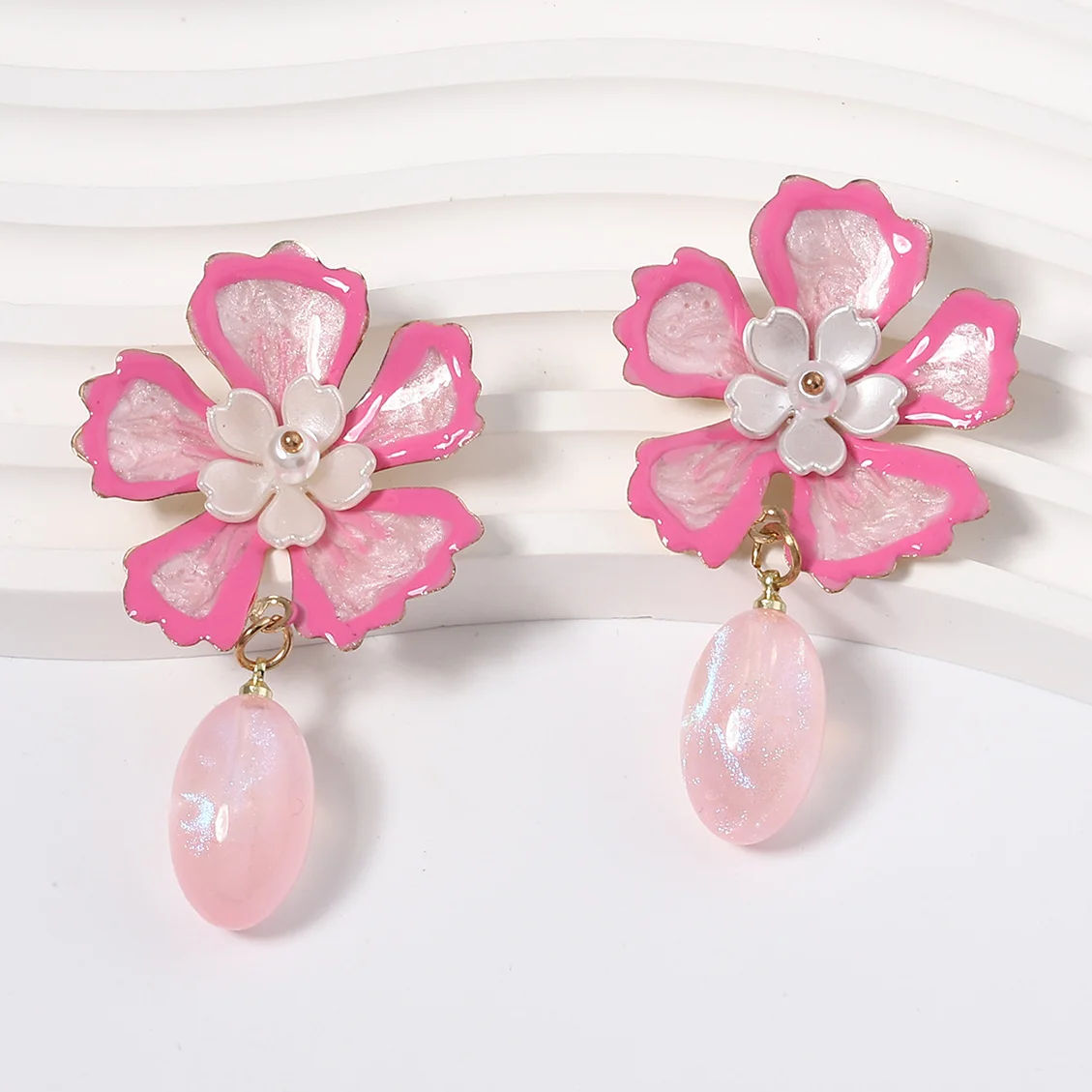 

2023 New Woman Fashion Sweet Pink Cherry Blossom Alloy Earrings
