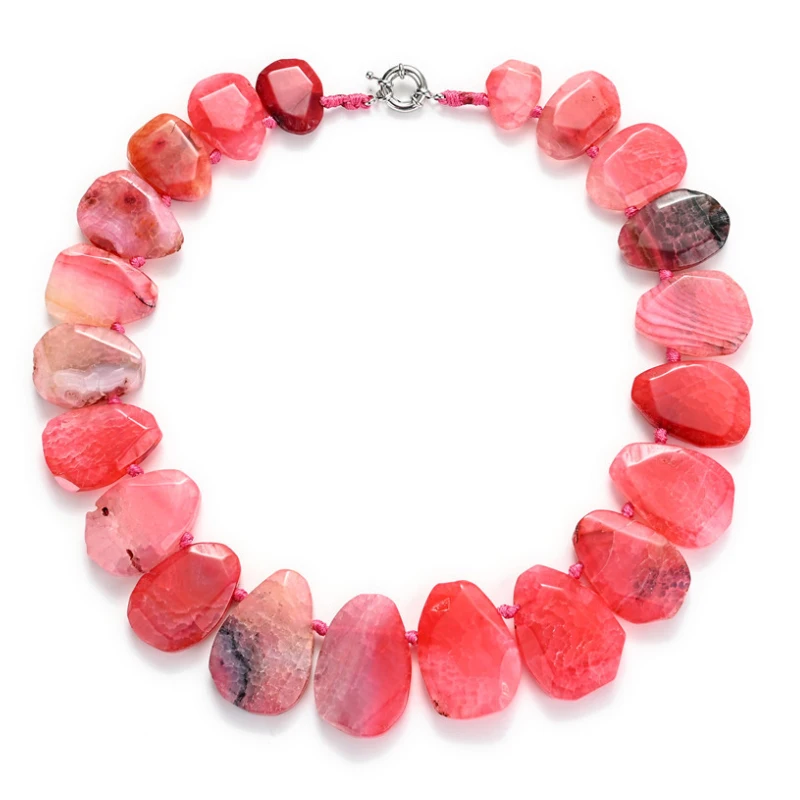 Ожерелье из агата с натуральными гранями яркие женские бусины