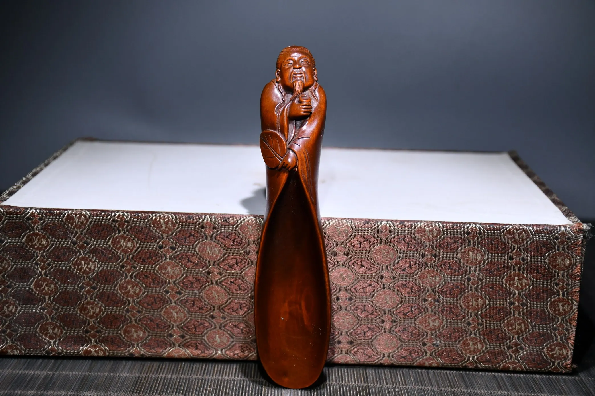 

6"Tibetan Collection Boxwood tea saint Statue of Lu Yu tea spoon shovel tool office ornament Town house Exorcism