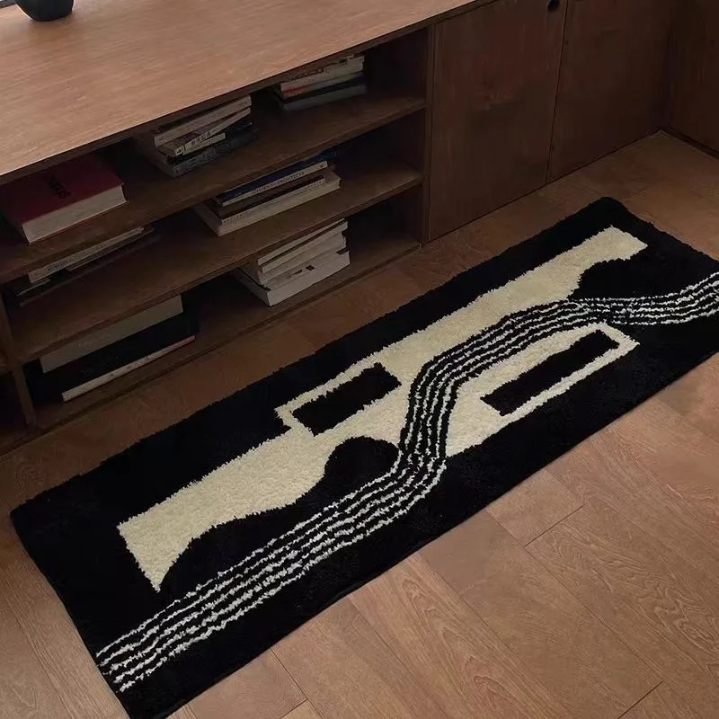 Ковер для спальни прикроватный длинный полосатый коврик ног черно-белый