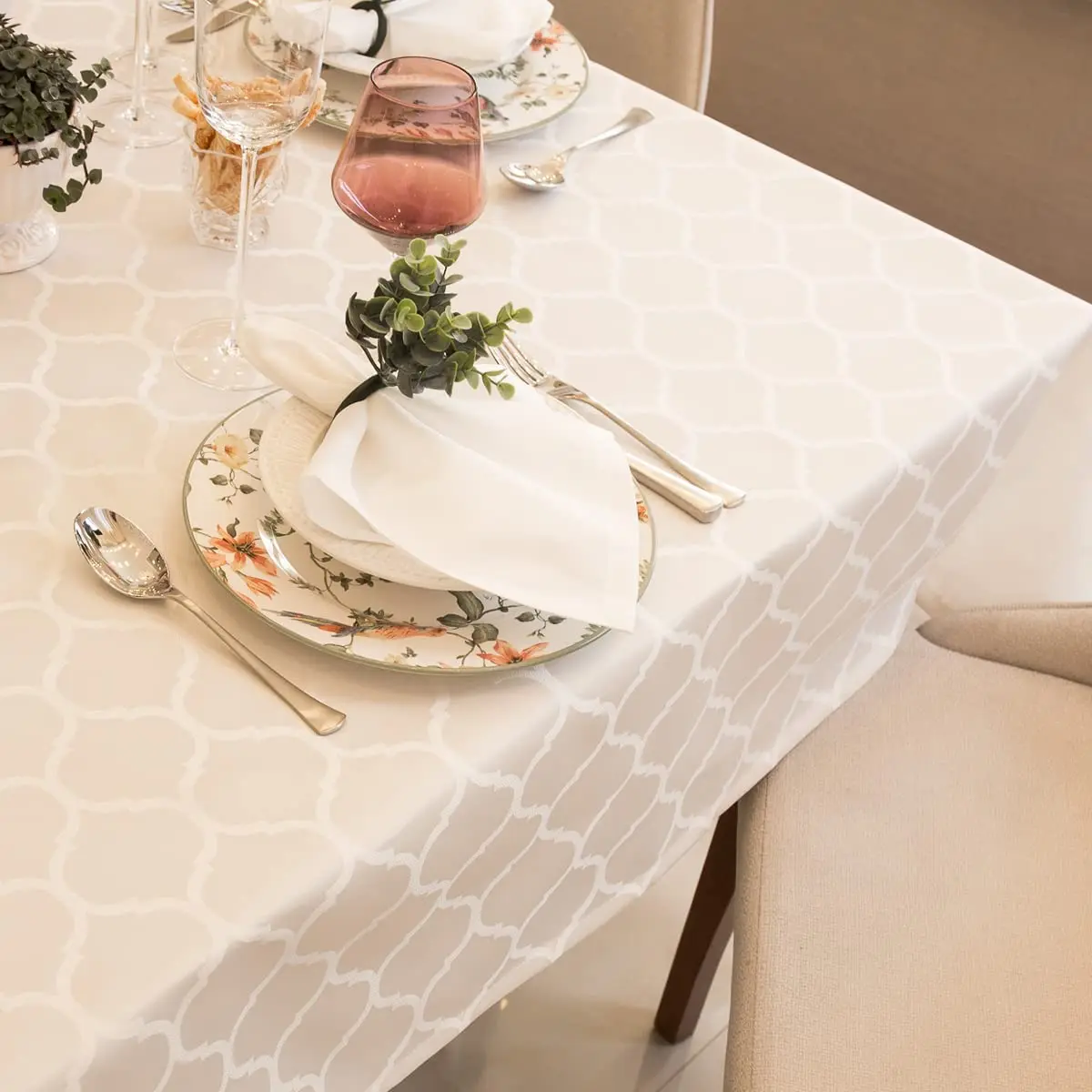 

6 Seats 1,40x2,10m Rectangular Jacquard Tablecloth (Morocco White)