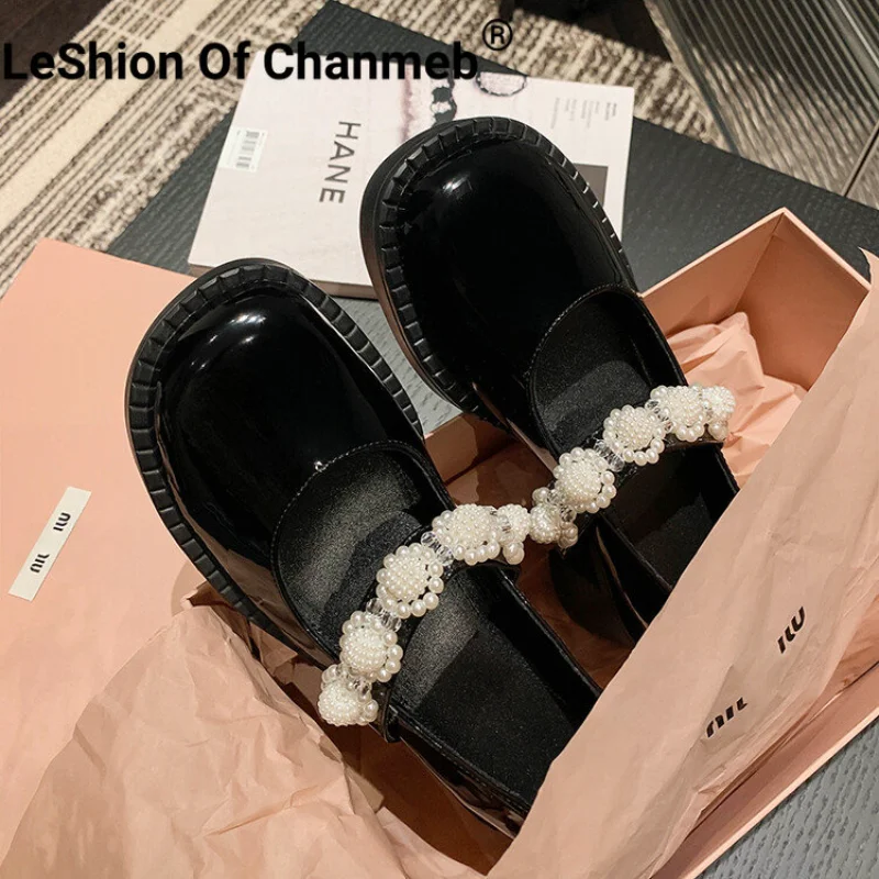 

LeShion Of Chanmeb 2023 Spring New Genuine Leather Mary Janes Pearl Pumps String Bead Platforn Hook&Loop Pumps Lady Preppy 33-41