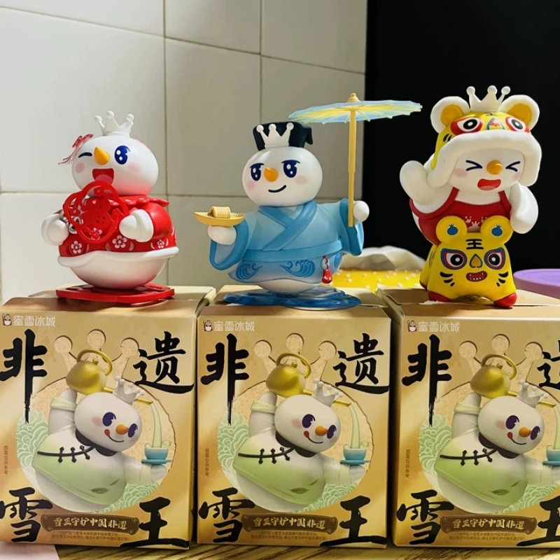 Фото Фигурка Mixue Snow King из серии «Нематериальное культурное наследие», коллекционная загадочная коробка, милое украшение для рабочего стола, праздничный подарок №3