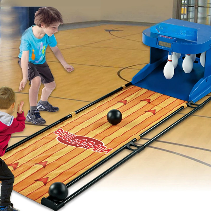 Автоматическая мини-машина для игры в боулинг