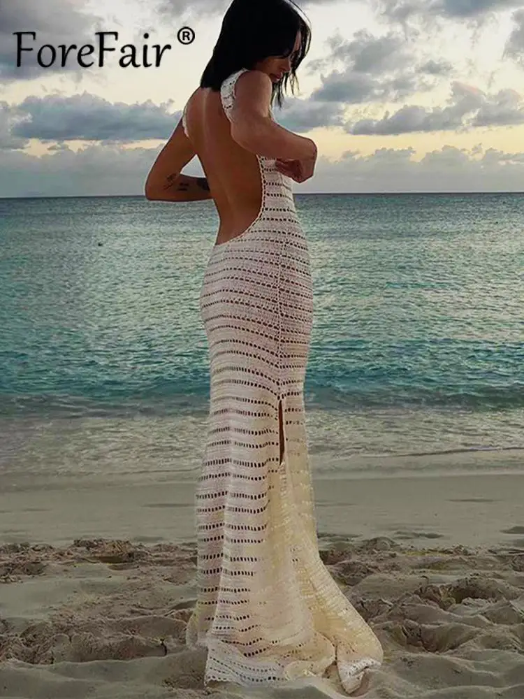 Женское трикотажное платье с открытой спиной и разрезом |