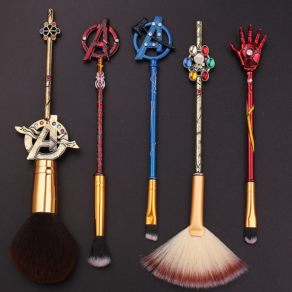 

5Pcs/Set Marvel Iron Man Makeup Brush Superhero Logo Eye Shadow Brush Portable Soft Concealer Brush Beauty Foundation Toy Gift