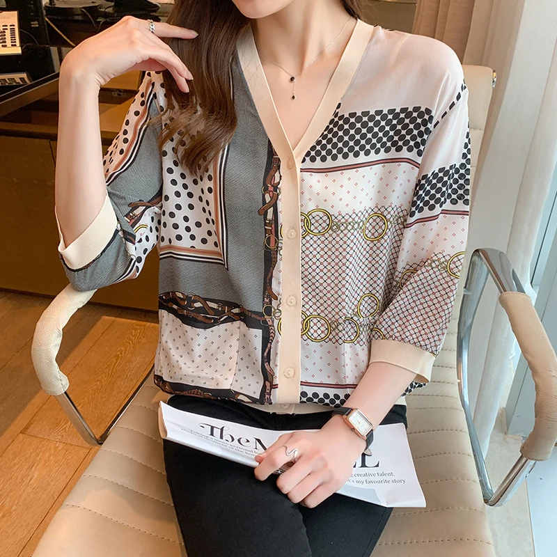 

Chiffon Women's Blouse V-neck Girl's Shirt Summer Fashion Casual Loose Short Sleeve Top Printing Korean Style Female Clothing