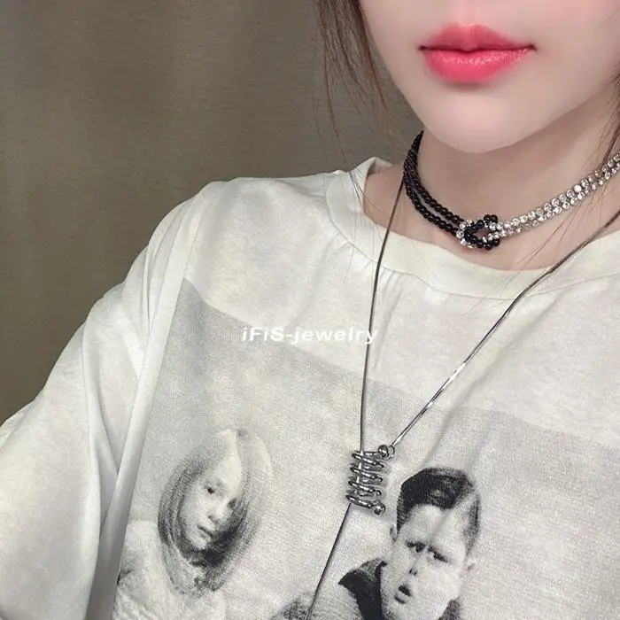 IFIS Light Luxury Color Matching Design Sweet Cool Zircon Twist Necklace Dinner Par Queen Flash Diamond Choker