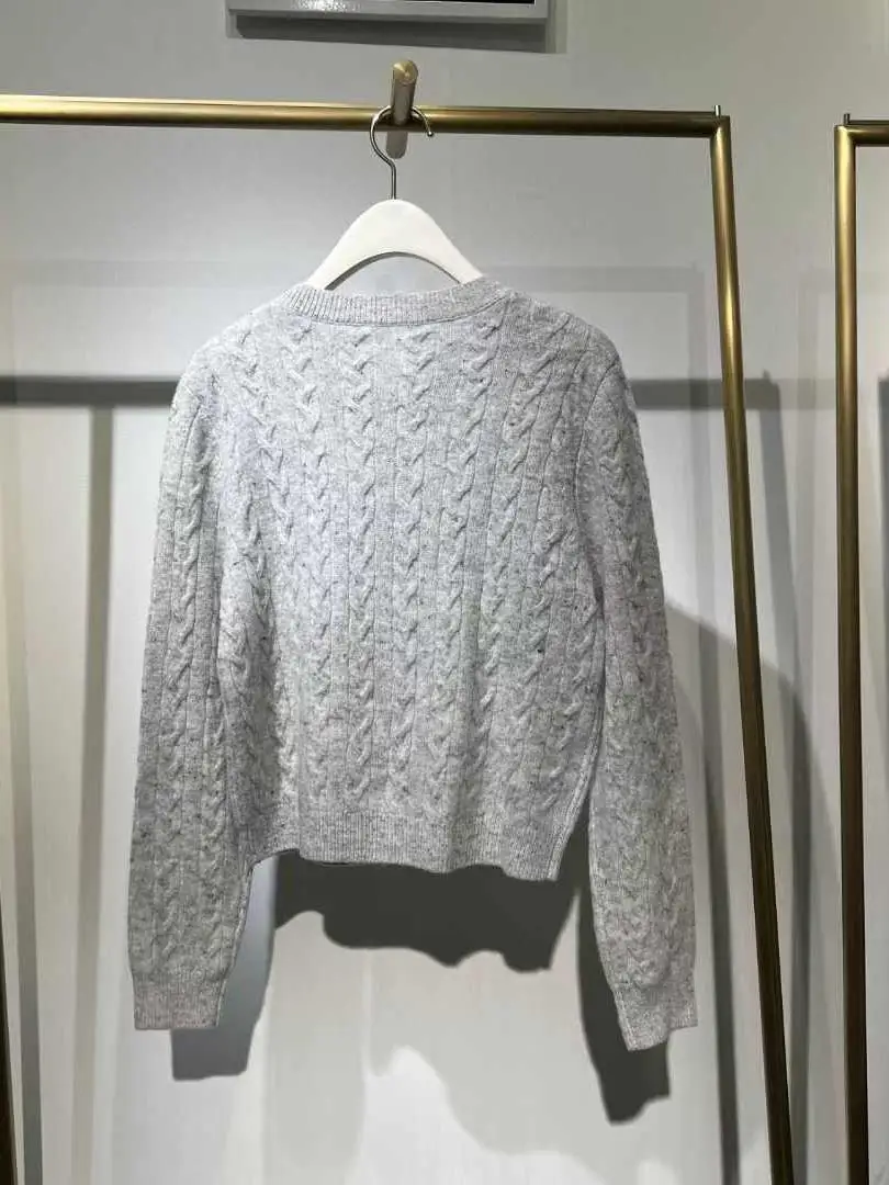 Same Sle with Mall Shifan Li 2024 Autumn New Slimming Fleece Single-Breasted Knit cardigan Women 3fa23300r |