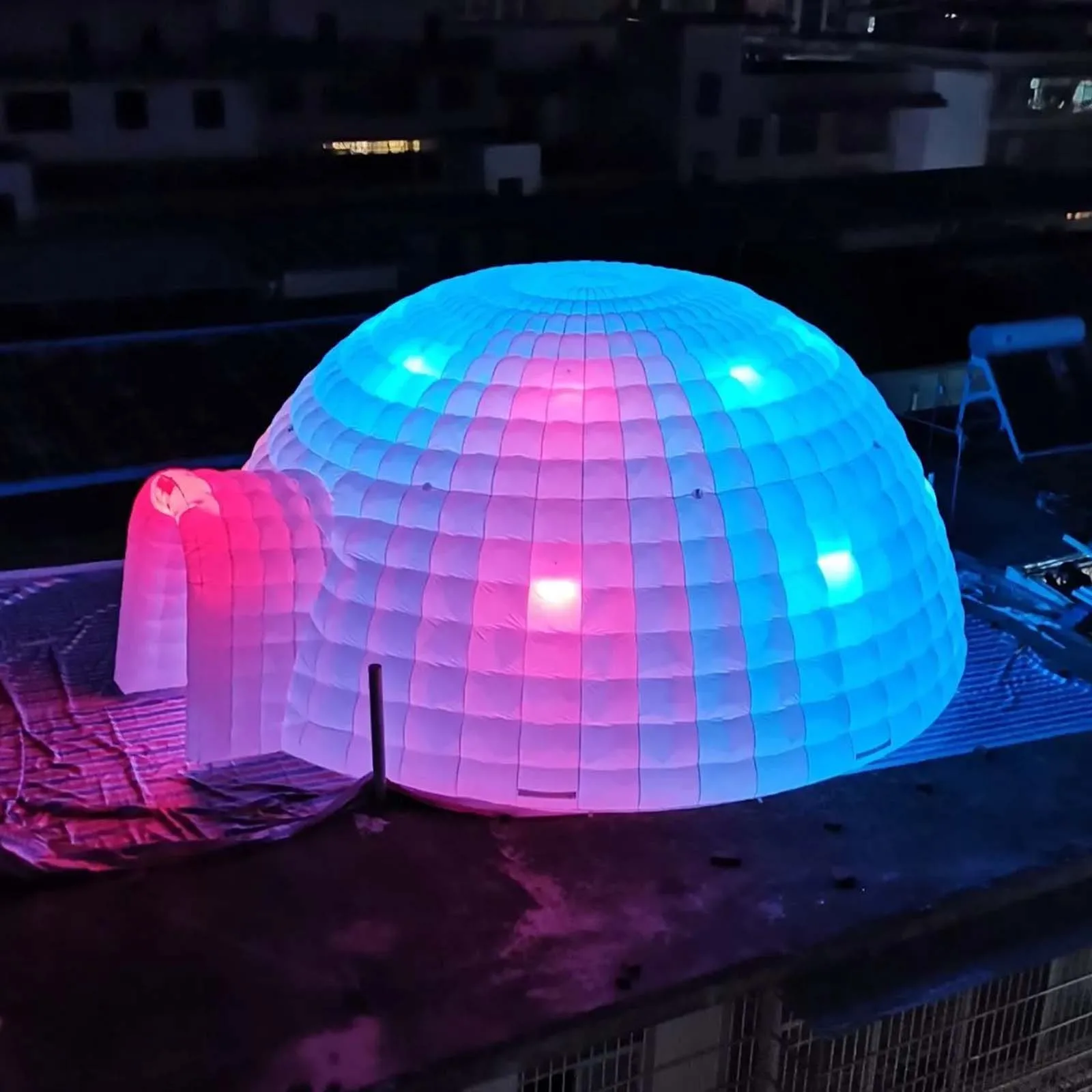 Акция со скидкой индивидуальная готовая надувная купольная палатка в белом меду