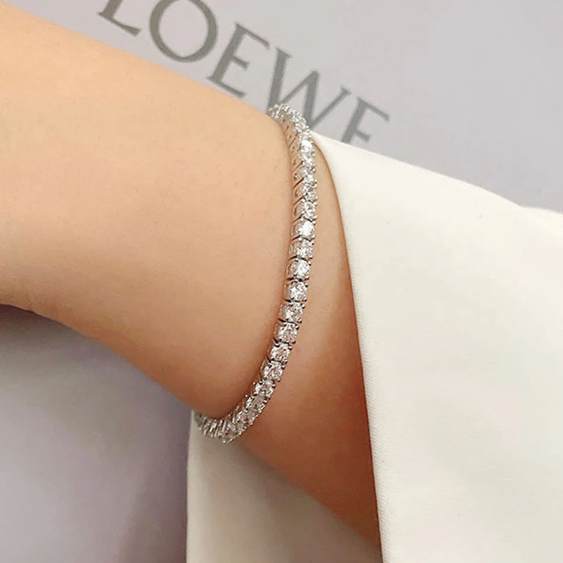 Женский браслет из серебра 925 пробы с бриллиантами 3 мм |