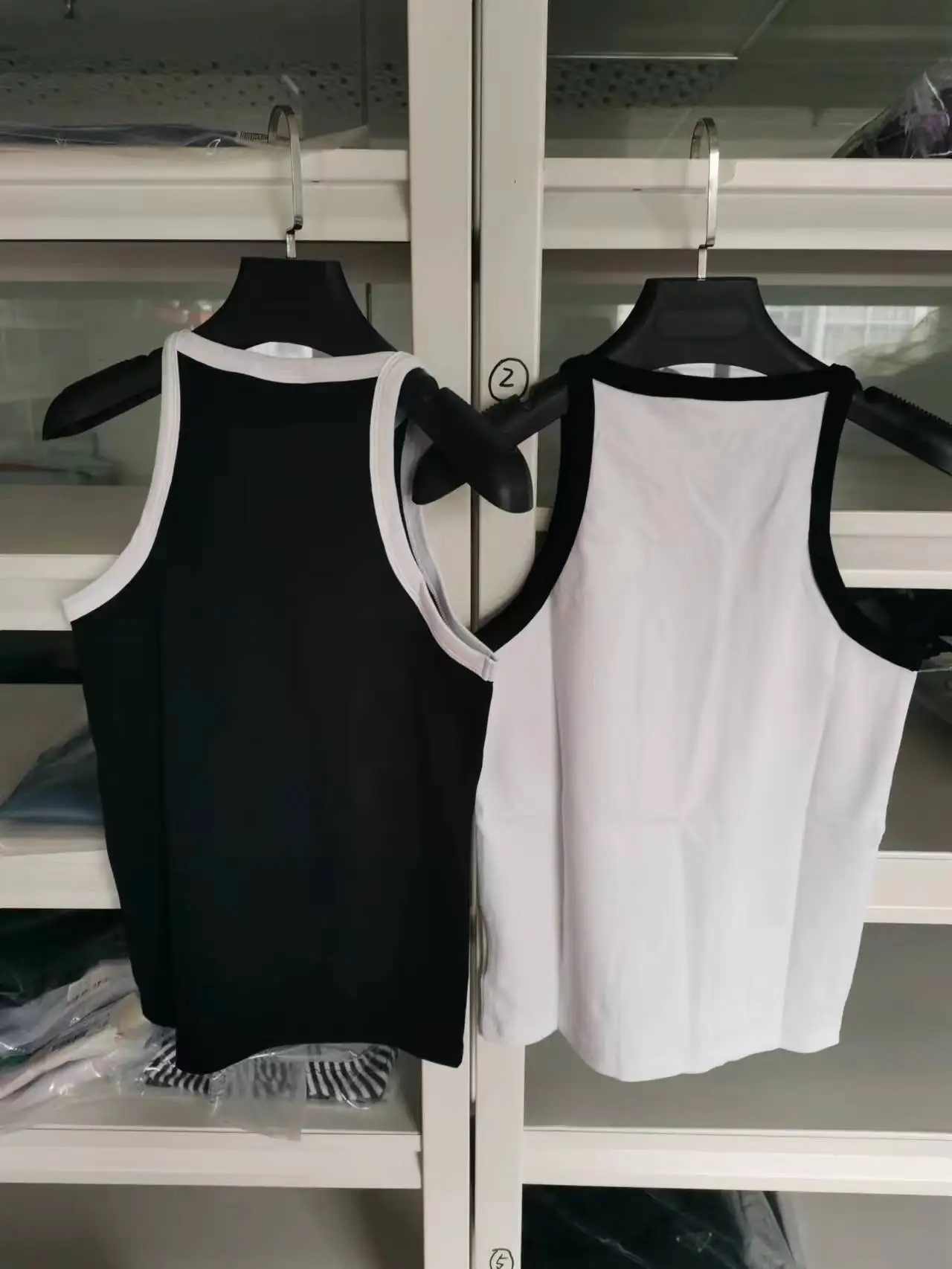 

130022 128789 130023 Модный классический модный роскошный дизайнерский женский жилет без рукавов с вышивкой и логотипом майка на бретелях