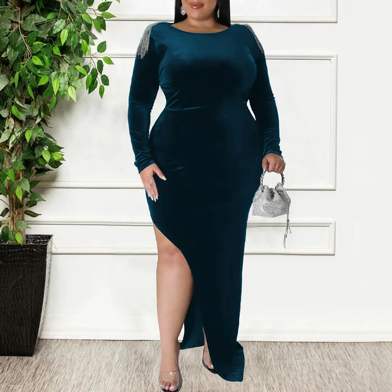 Рисунок 2 - Женское платье с разрезом сзади