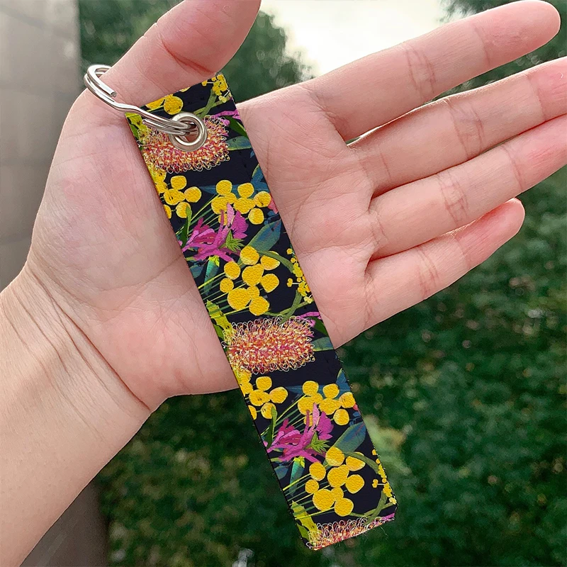 

Australian Wild Flowers leather motorcycle Keychain Strap Key rings Hanging Holder Bag Wallet Trinket Keychain Hanging Bag