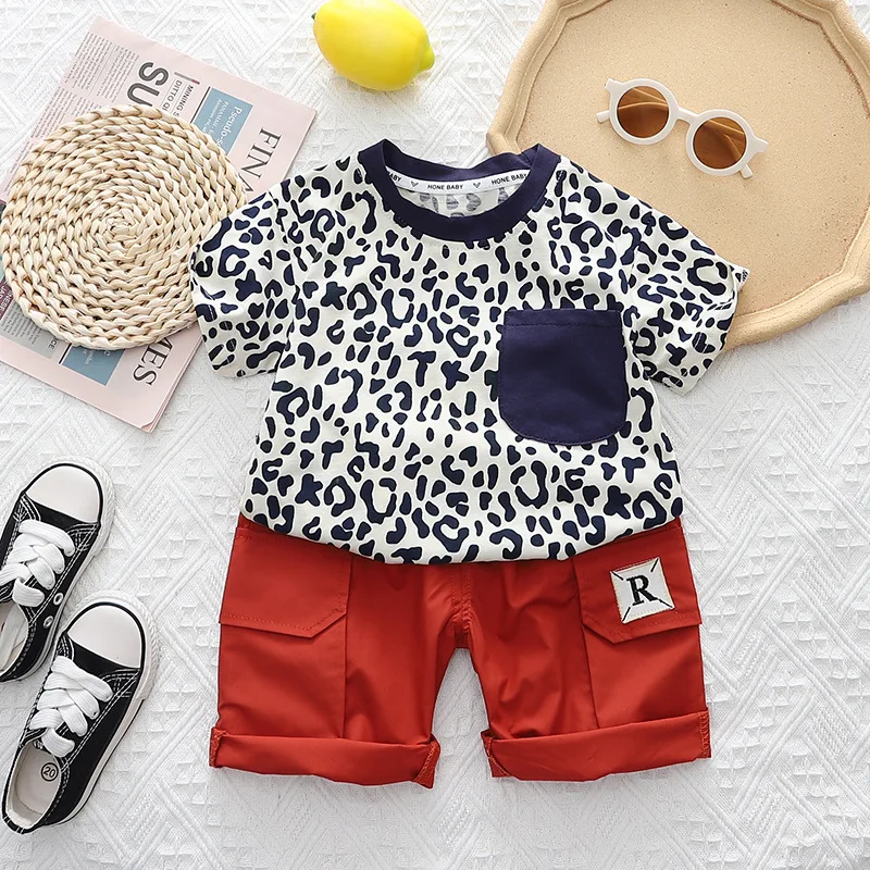 

Комплекты одежды для мальчиков, 2023, детские модные футболки и шорты, спортивные костюмы для малышей, спортивный костюм, хлопковая одежда для...