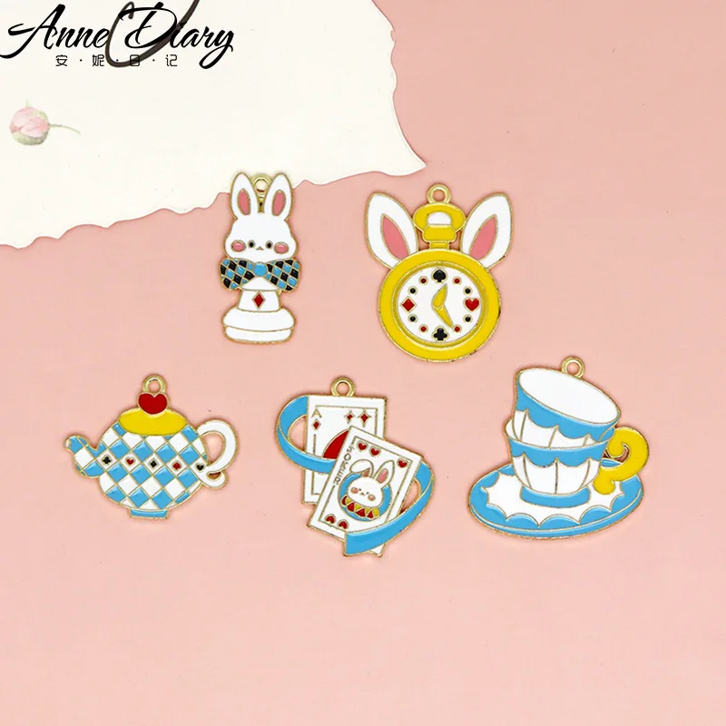 

2PCS Cartoon Alloy Earring Keychain Necklace Pendant for Jewelry Making Bracelet Charms DIY Crafting Jewelry Accessories