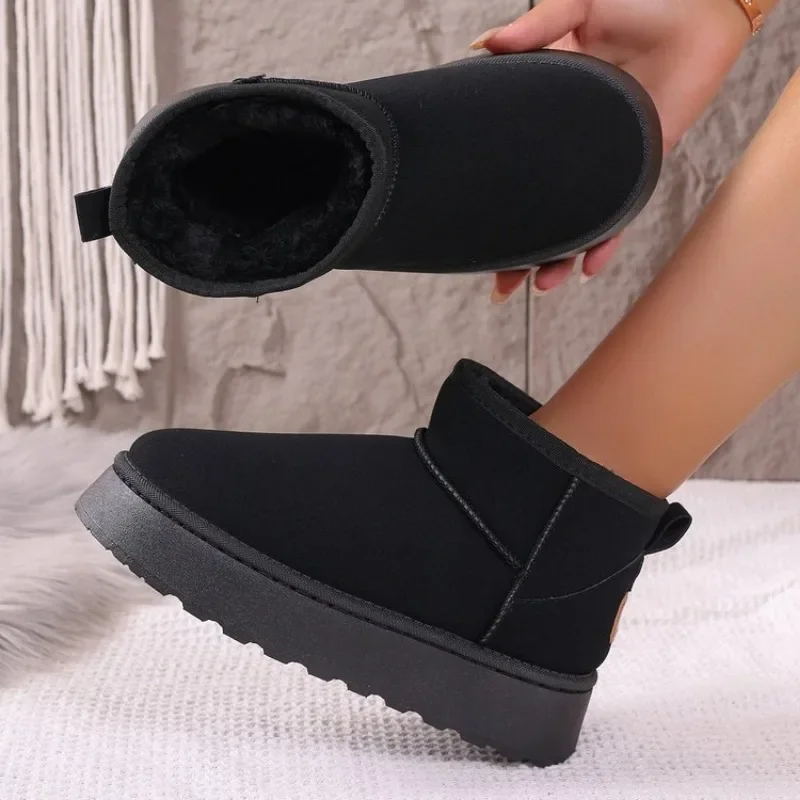 Женские зимние ботинки на толстом плюшевом меху цвета в ассортименте