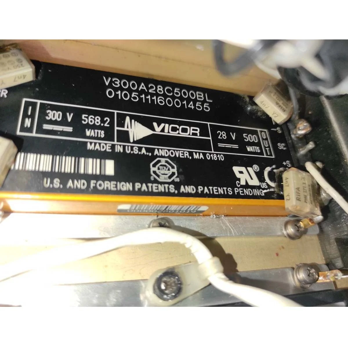 

Изолированный модуль DC конвертер V300A28C500BL