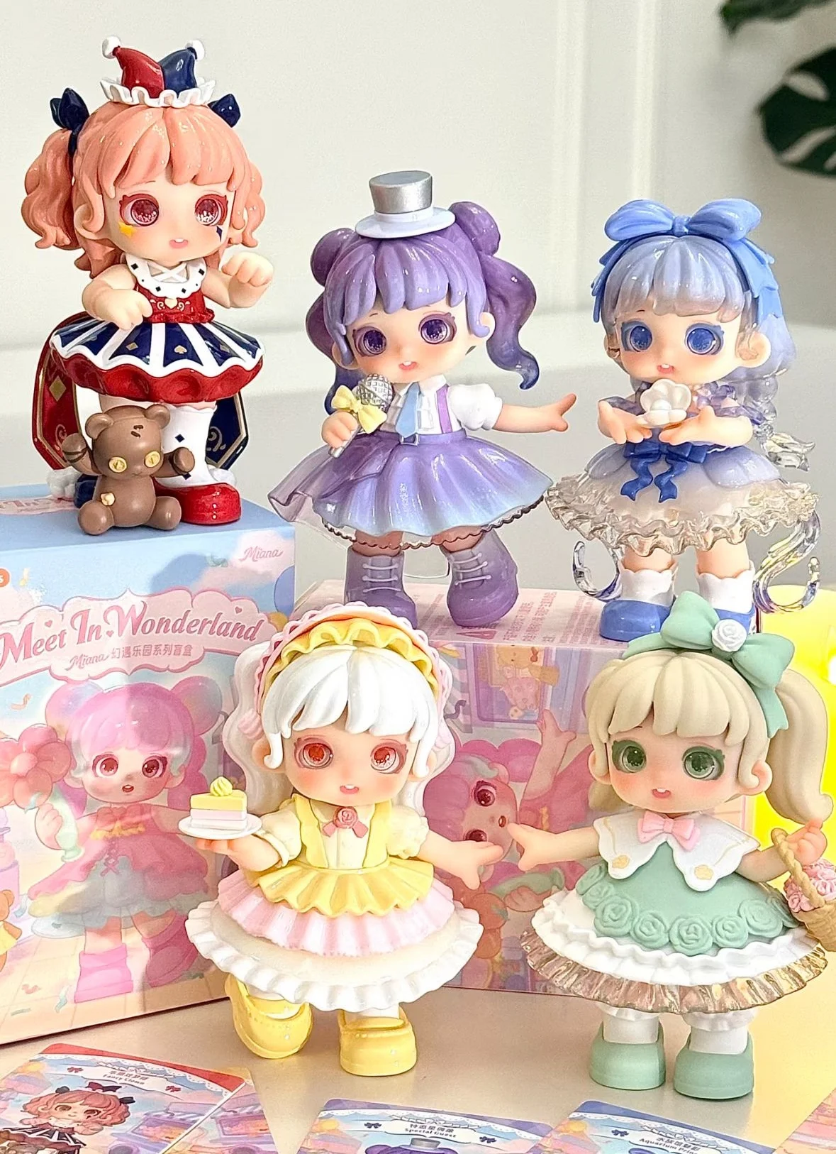 Новая серия Miana 2.0 Meet In Wonderland слепая коробка гаражный комплект модная игра