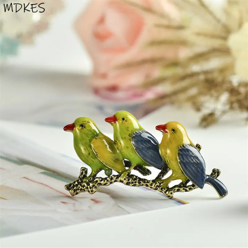 

Personalized Clothing Accessories Alloy Animal Corsage High-end Colorful Bird Pin Fashion Oil Dripping Brooch Lady
