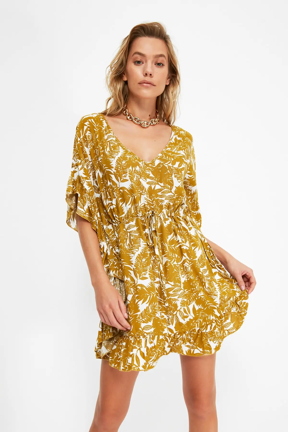 

Trendyol Mustard Leaf Pattern Viscose Beach Dress TBESS21EL4235