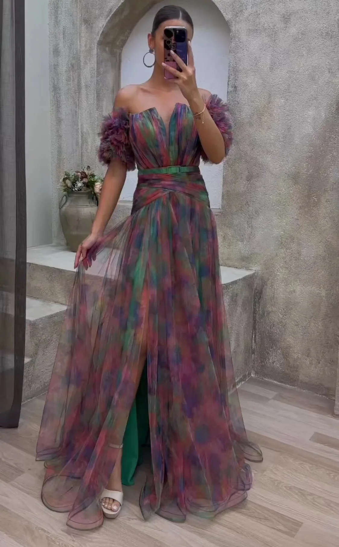 

Женское Сетчатое платье с V-образным вырезом, коротким рукавом и высокой талией