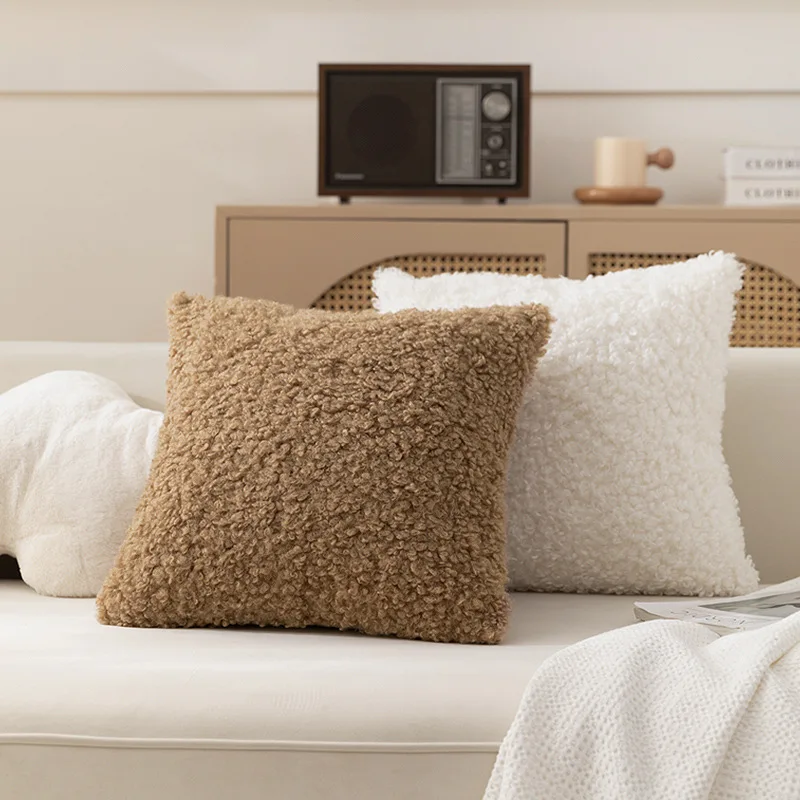 Однотонная наволочка IvoryCamel из овечьей кожи с узором в горошек и кружевом 45x45 см