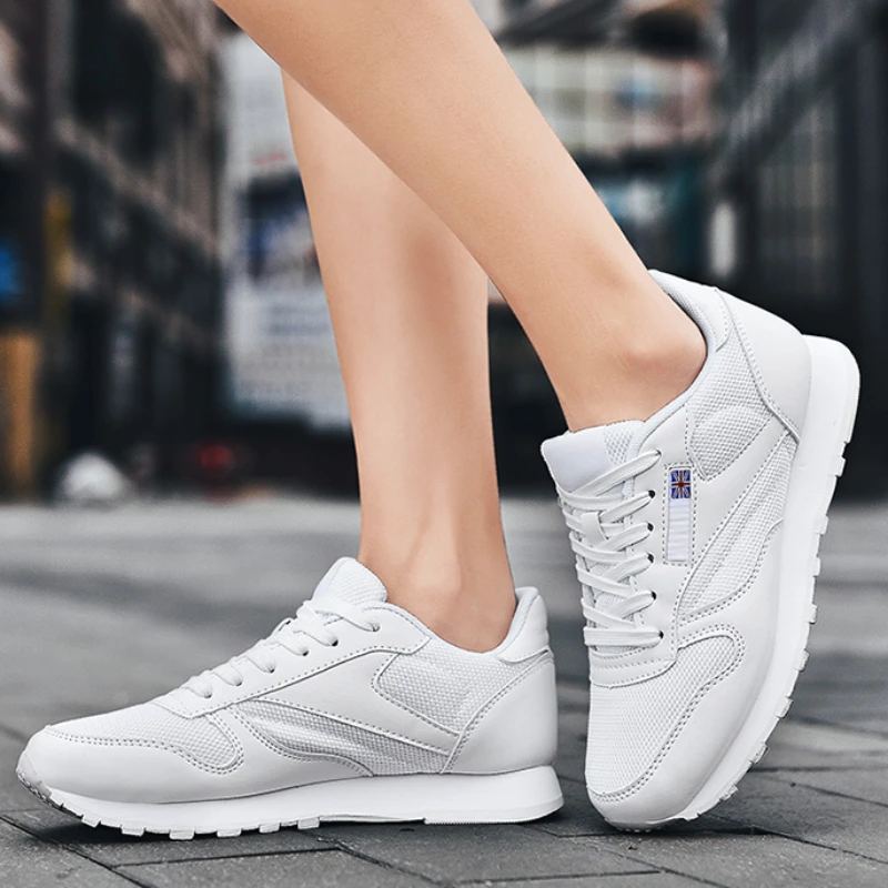 

Men's Sneakers New Breathable Lightweight Running Sneakers Walking Casual Breathable Shoes Non Slip Comfortable Men's Shoes