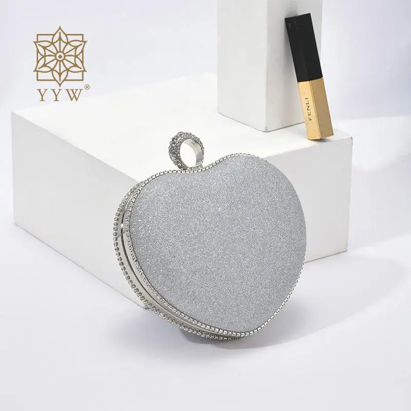 

Luxury Glitter Purses Clutch Heart Shape Chain Sequined Clutch Bag With Rhinestone Crystal Silver Brand Luxury Woman Bag Bolsos