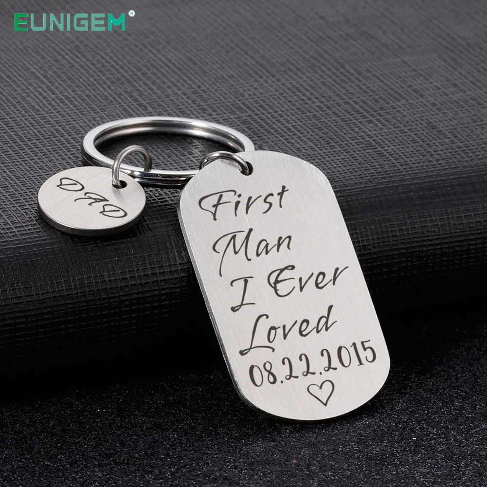 

Fashion Keychain Personalized Date Engraved Customized Keychains Happy Father's Day Gifts for Best Daddy Hero Key Rings