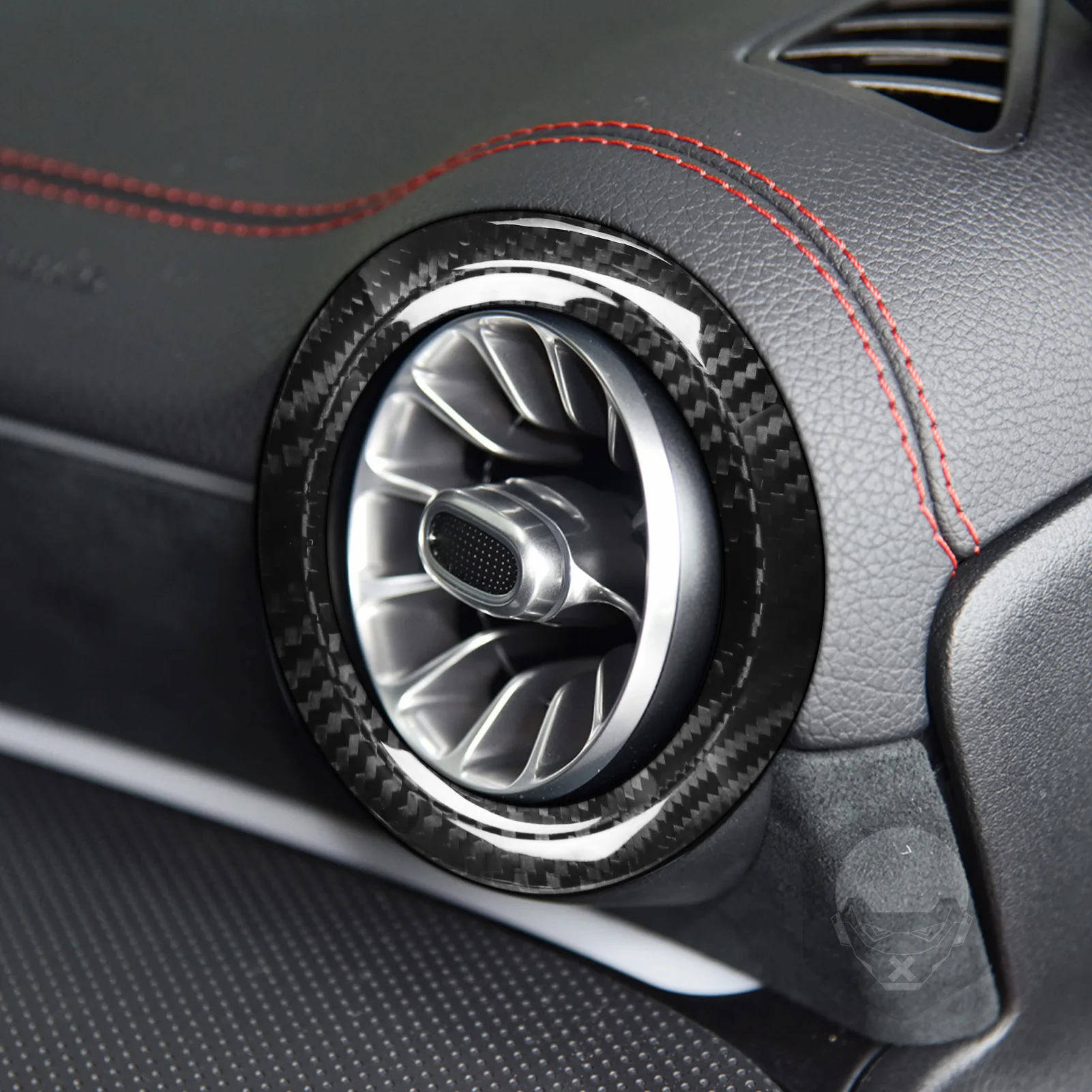 Фото Для Mercedes-Benz A-Class A35L A45AMG W177 2019-2025: Накладка на круглую рамку воздуховода кондиционера из настоящего карбона №4