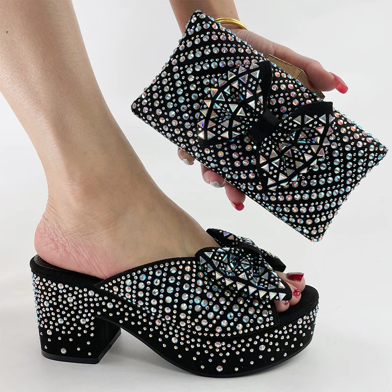 

Fashion Italian Designers 2023 Luxury Elegant Clutch Bag Bright Diamond Bow Tie Summer Women's Platfrom Chunky High Heels Shoes