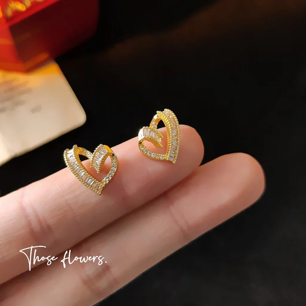 

[Sicilian Love] Micro-set Zircon 925 Silver Needle Plated 14K Hollow Three-dimensional Female Japanese and Korean Earrings