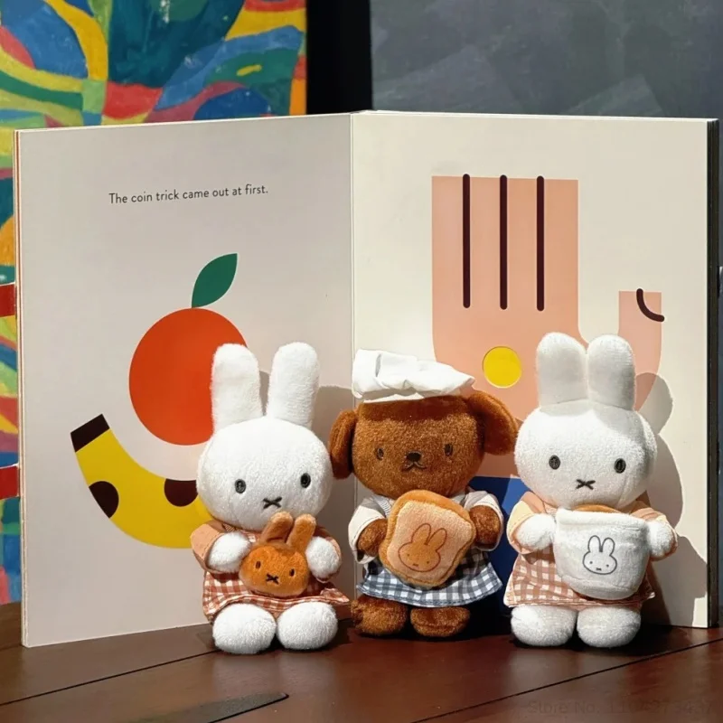Фото Коллекционная фигурка Miffy из серии Original Bakery: модная трендовая игрушка, аниме-фигурка, модель, брелок, подарок на день рождения для фанатов аниме №1