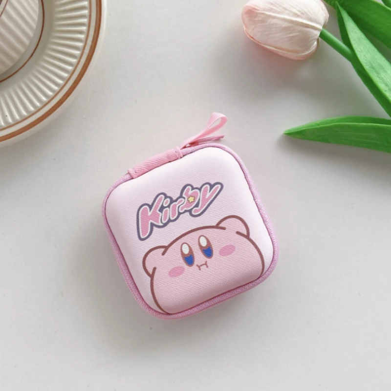 

Игровая консоль аниме Kirby Cinnamoroll, зарядный кабель, Портативная сумка для хранения, кошелек, молния, кабель для наушников, квадратная мини-кор...