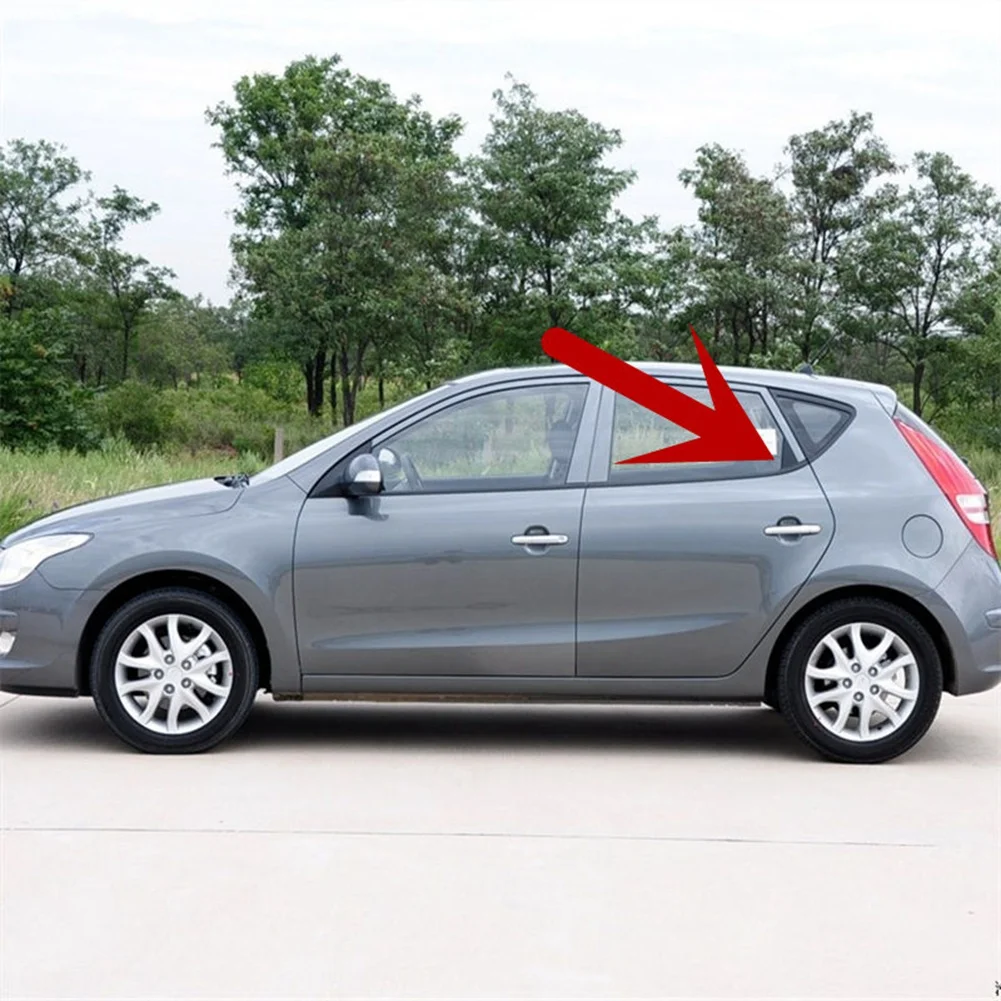 1 пара треугольная декоративная Задняя панель для Hyundai I30 2008-11 838302L000