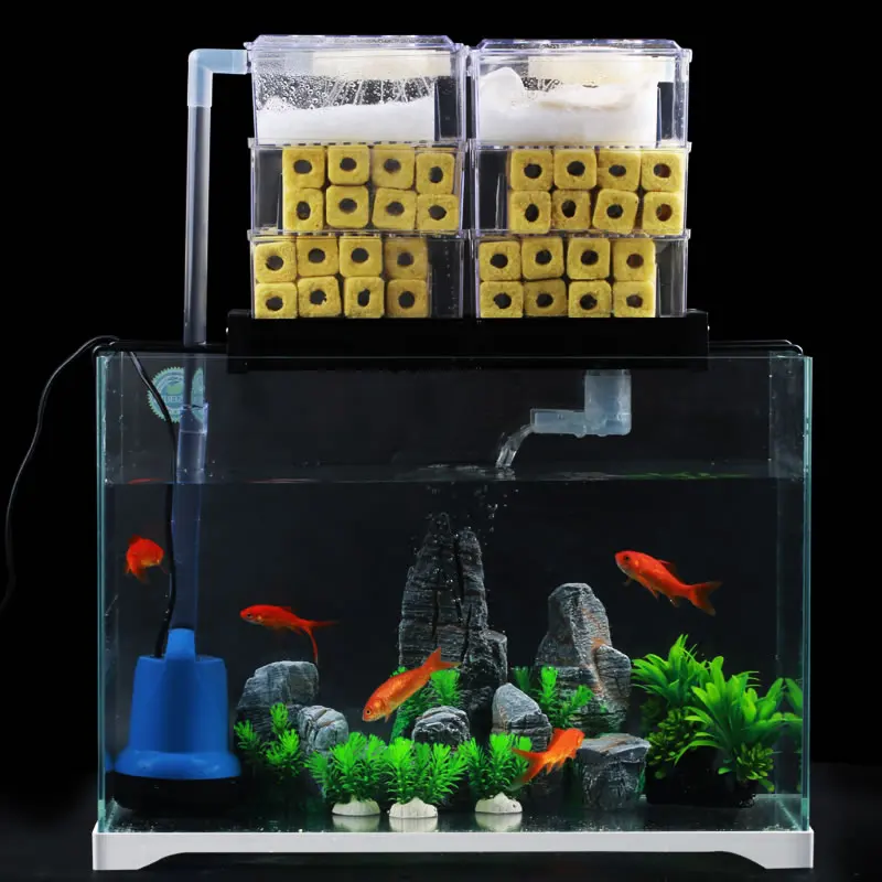 Коробка для фильтров. В верхней части аквариума находится фильтрующая труба и