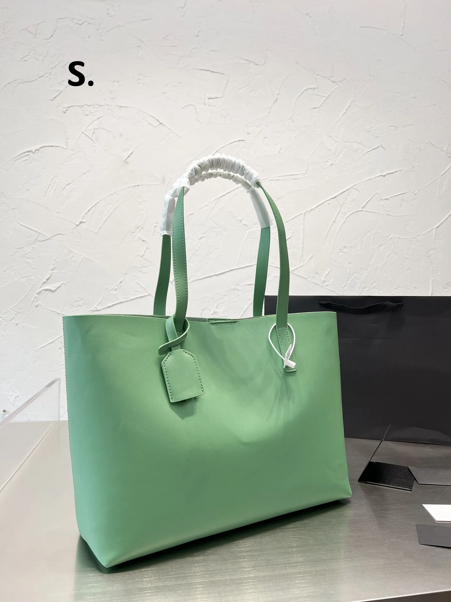 

High quality fashion brand high street brand new matte large capacity deerskin fabric women's bag
