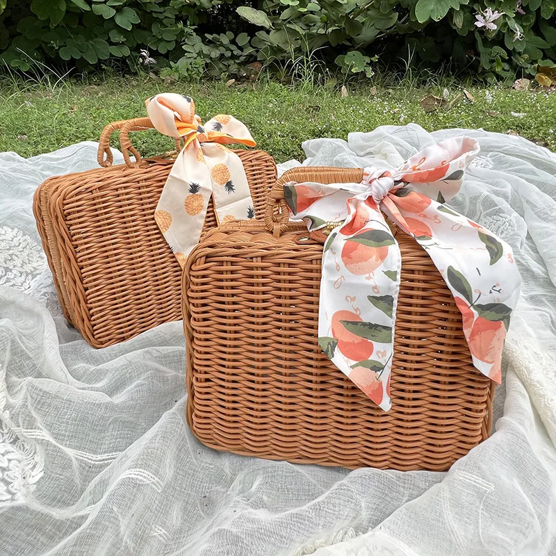 

Fashion Rattan Box Women Handbags Wicker Woven Basket Bag Summer Beach Lady Hand Bags Casual Handmade Woven Bali Straw Purses