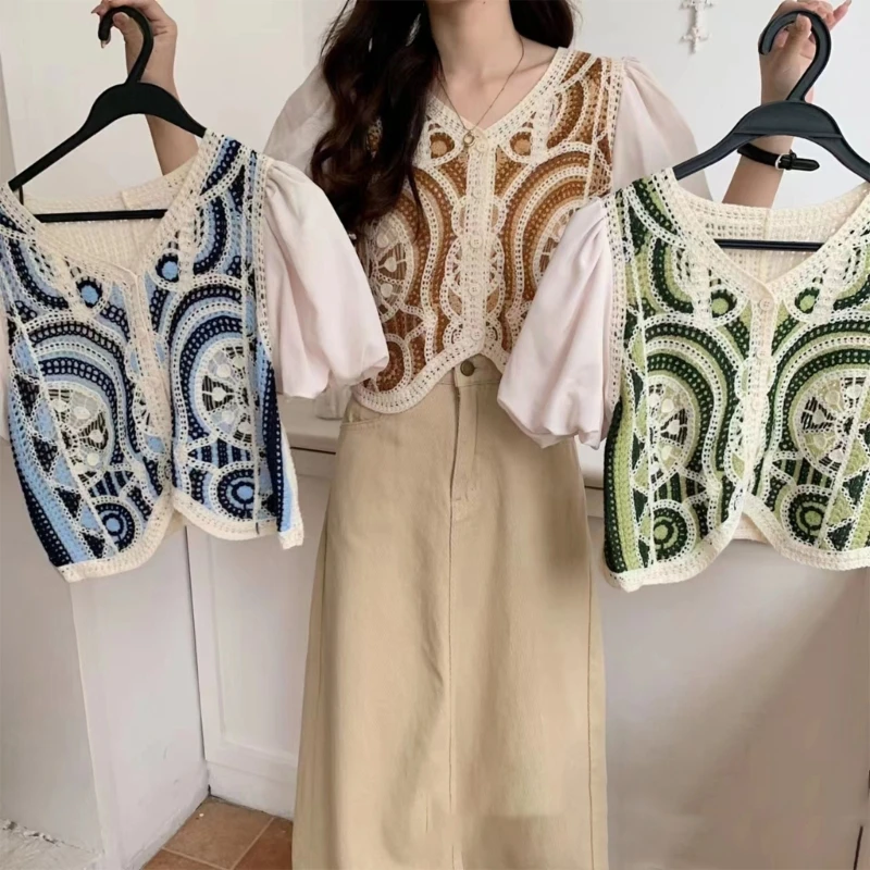 

Летняя футболка с рукавами-фонариками и вышивкой