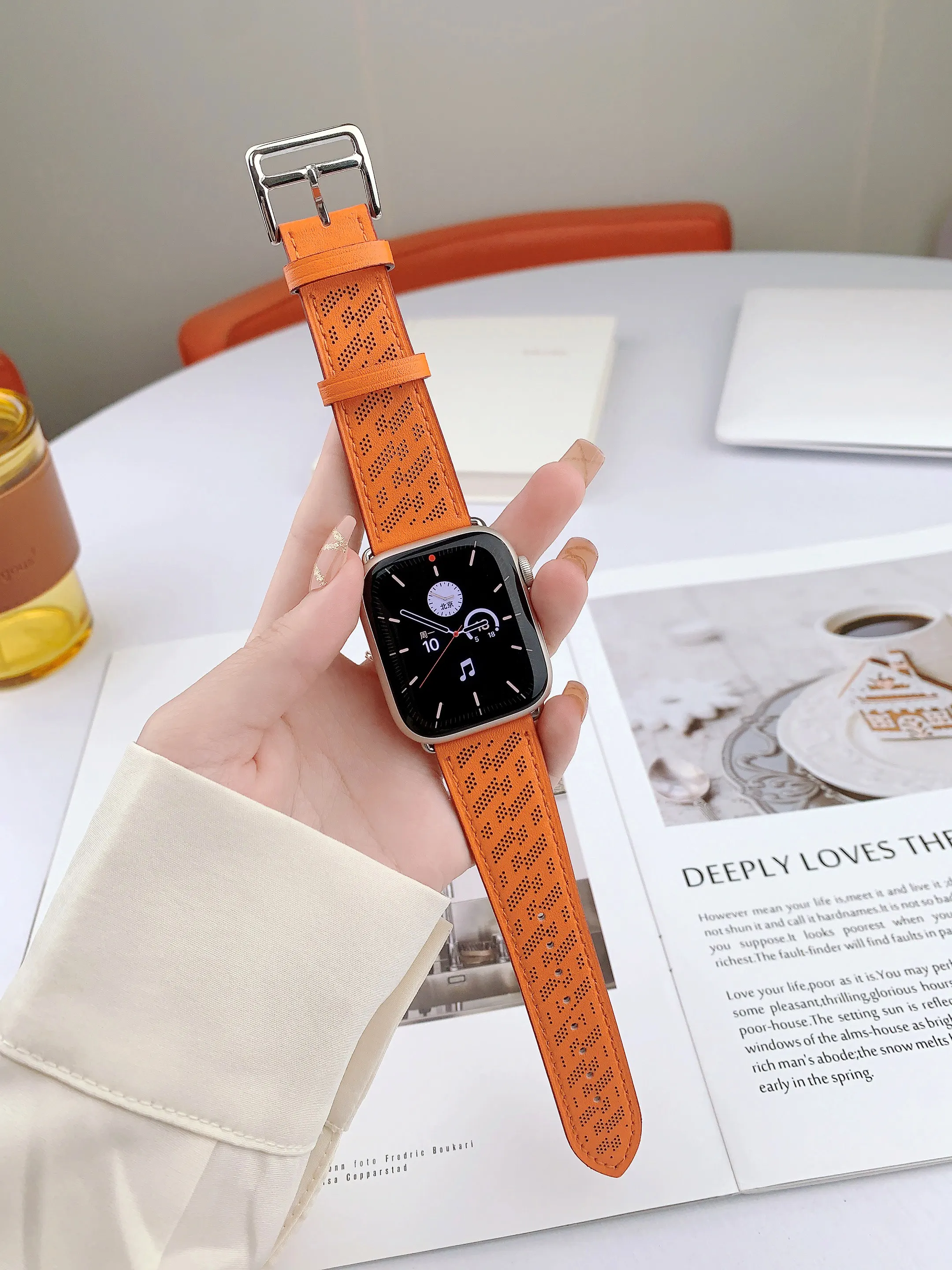 LoGo Leather strap For Apple watch band 49mm 44mm 45mm 40mm 38mm wristband correa bracelet iWatch series 8 7 Se 6 5 4 3 ultra
